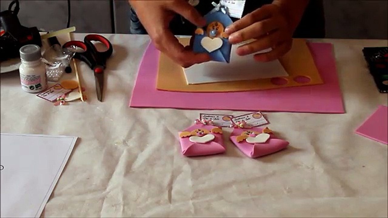 como fazer lembrancinha de chá de bebe e maternidade em EVA