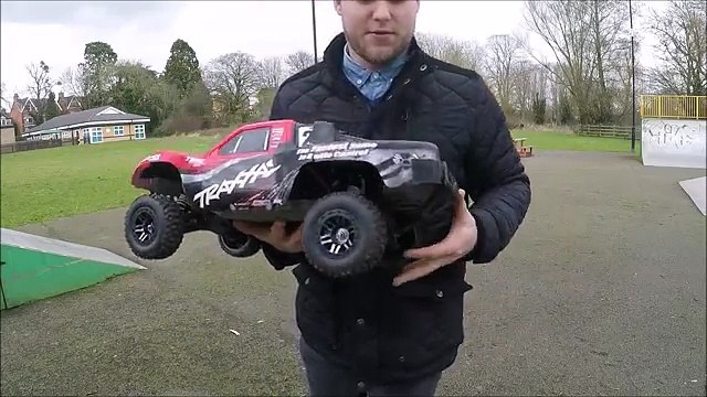 Traxxas Slash 4x4 Skate Park Pain Edition