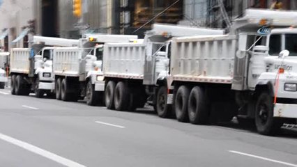 New York'ta Teröre Karşı Kum Kamyonlu Önlem