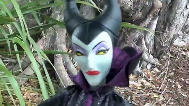 Anna and Elsa Halloween Frozen Toddlers Surprise Play-doh Eggs Part 1 Disney Dolls TV Toys In Action