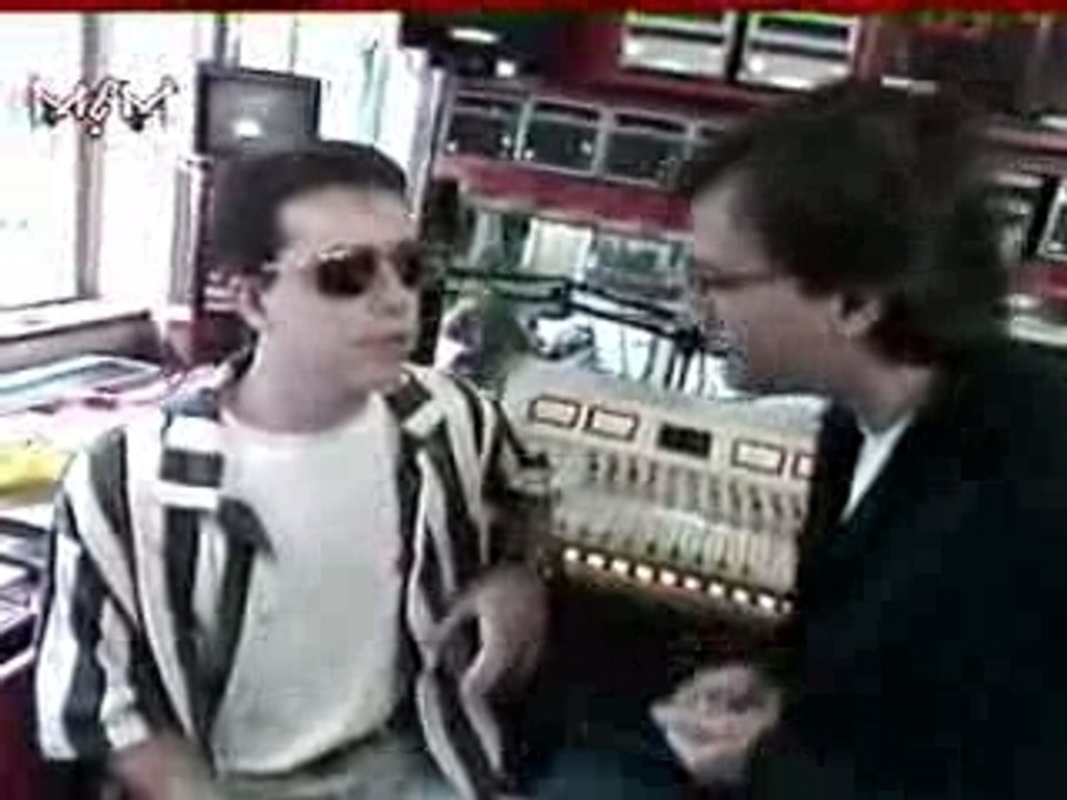 Radio Mag - Les frequences des reseaux + Robles sur NRJ