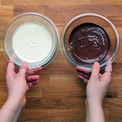 Chocolate Banana Cookie Pops
