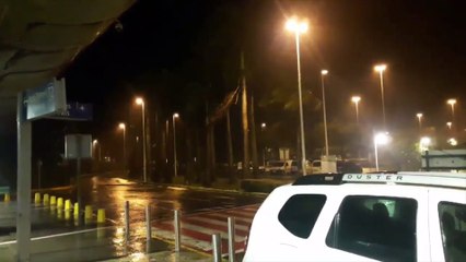 El huracán 'María' toca tierra con categoría 5