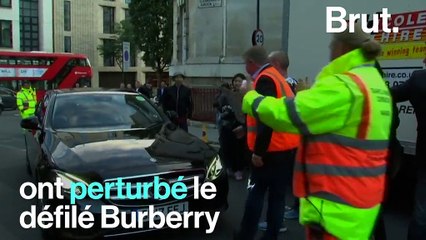 Manifestations contre le port de fourrure à la fashion-week de Londres