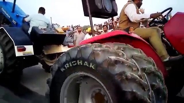 tractor tochan,Arjun 605 vs farmtrac, tractor tochan 2017, new,awosome tractor mukabala