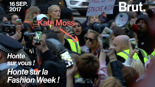 Des militants anti-fourrure occupe la Fashion Week De Londres