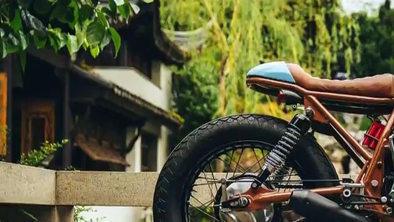 Cafe Racer (Honda CB 550 By Little Horse Cycles & The Enginethusiast)