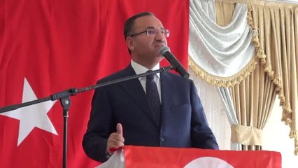 Bozdağ: "Güvenlik Güçleri Teröristlerle Kimlik Kontrolü Yaptıktan Sonra mı Mücadele Edecek?"