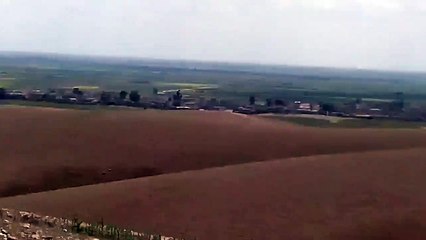 انتحارى داعشى ينفجر فى الجو بعد إصابته بصاروخ أمريكى فى سوريا