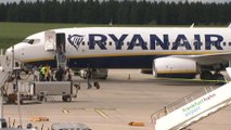 Ryanair propone bonus a sus pilotos si renuncian a días de vacaciones