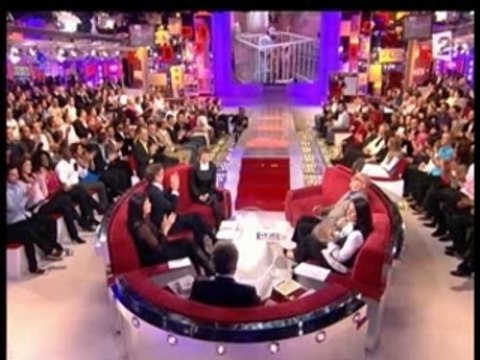 L'hommage de Faustine Bollaert à Dorothee