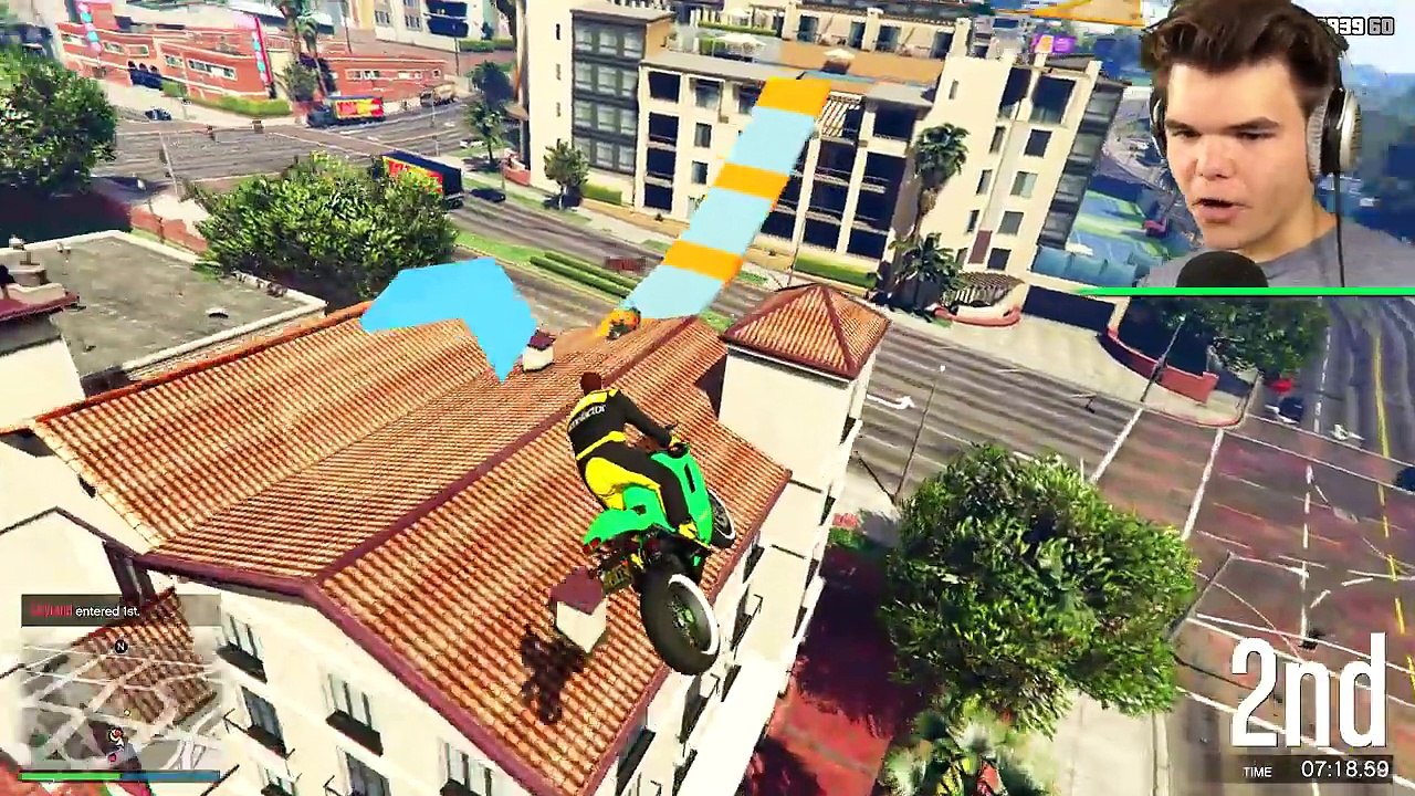 99.9% IMPOSSIBLE TO FLY THROUGH THE GAP! (GTA 5 Funny Moments)