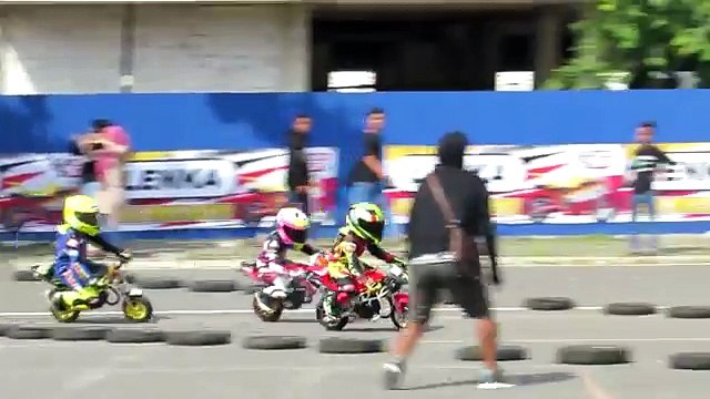 Anak Kecil Balap Motor Umur 3-10