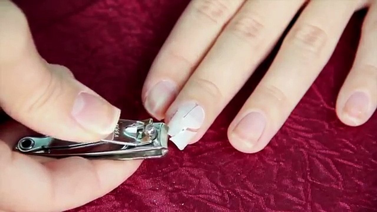 Zombie nails tutorial - SFX | Elle Levi