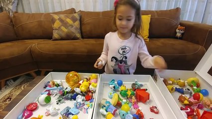 MC Donalds ve sürpriz yumurtalardan çıkan küçük oyuncakları ayırıyoruz , eğlenceli çocuk videosu