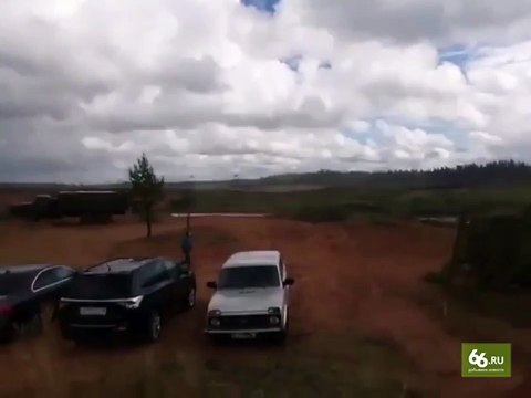 -Запад-2017 боевой вертолет обстрелял зрителей - West-2017- Russian helicopter fires at people - YouTube