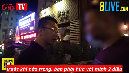 Bắt quả tang bạn gái ân ái với ca sĩ trong ô tô