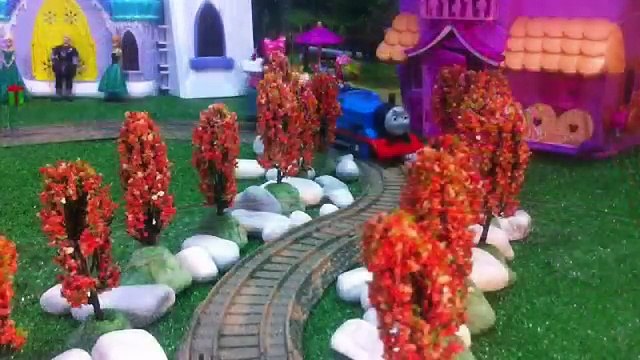 Minnie Mouse Christmas 2017 Toy Surprises|Mickey Mouse Christmas Toys FT Santa Clause