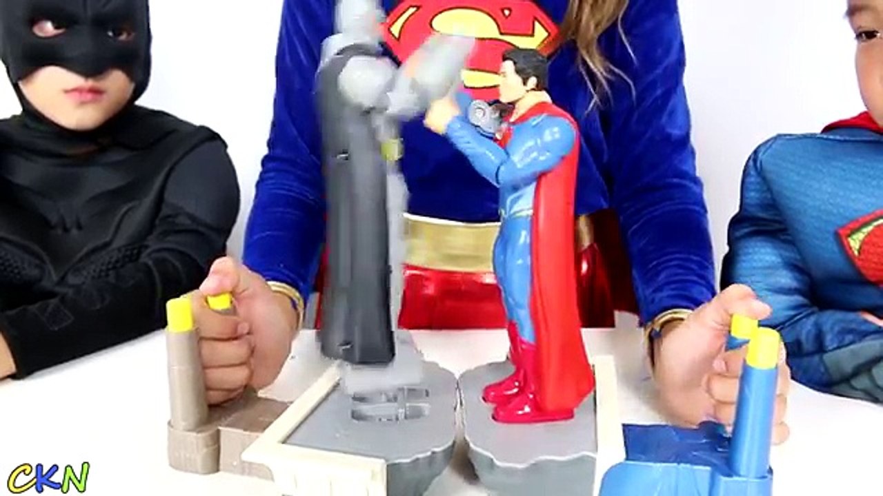 Batman Vs Superman Toys Dawn Of Justice Family children Superhero Fun Game  With Ckn Toys - 動画 Dailymotion