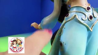 Disney Showcase Princess Jasmine Aurora Elsa from Enesco Review Unboxing