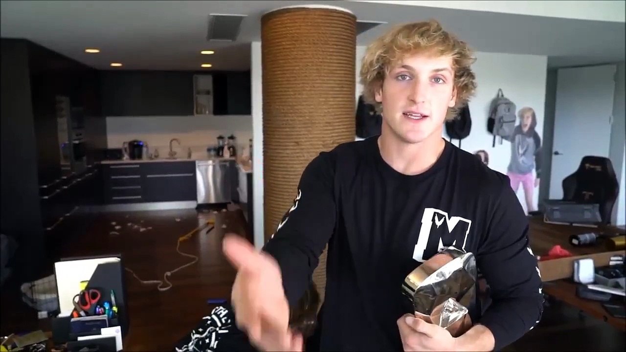 Apple iPhone Face Id Unlock Fail Event, One Year of Vlog, Daddy's home 2, iPhone 8, 8+ and X - Trending Videos This Week