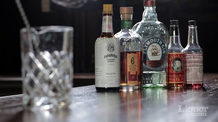 How to Shake a Cocktail - Tip & Tricks from a Bartender