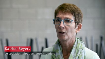 "Moeders voor moeders" a créé cette boîte à bébés en 2000