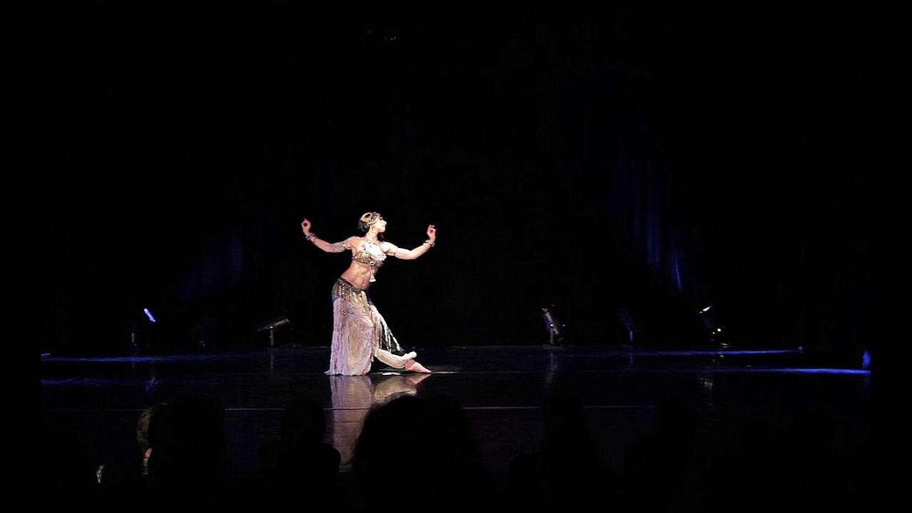 Stunning Contemporary Belly Dance Routine and Choreography