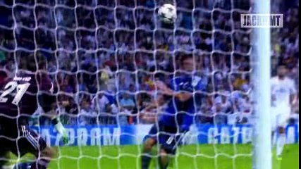 Top 25 INCREDIBLE Assists in Football - HD - dailmotion