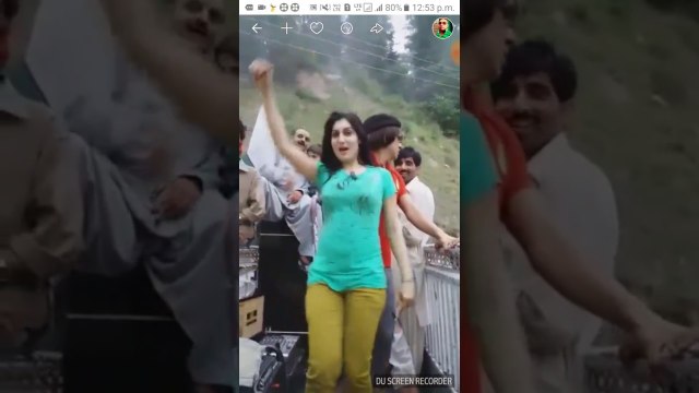 Cute Girl Dance in Public | Beautiful Hip Hop Dance