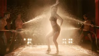 Sunny Leone's wet and wild dance moves..watch it