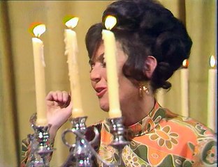 S02E06 It's a living (or school prizes)