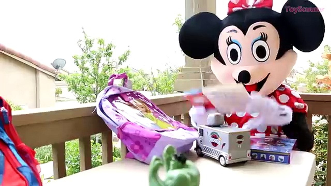 IS PEPPA PIG PREGNANT w Minnie Mouse Spiderman Fun Superhero Movie Dream in Real Life