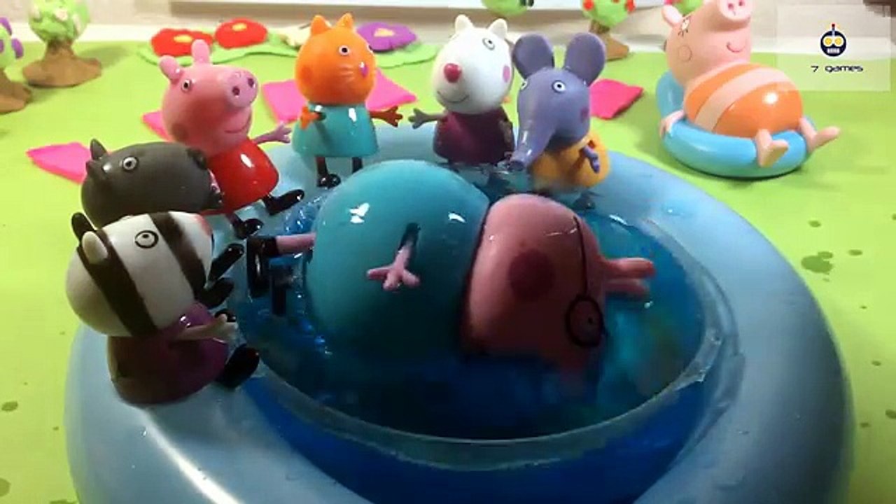Свинка Пеппа Мультик из игрушек Новая серия new Плавание в бассейне Peppa Pig Toy Swimmin