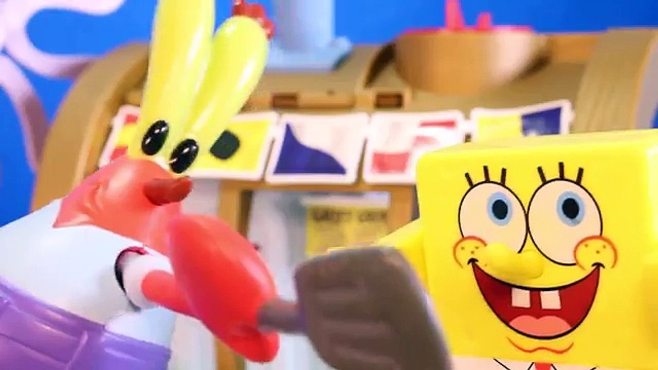 SPONGEBOB Cooks Krabby Patty for MANTA RAY Working for Plankton, Animal Planet Toys Video