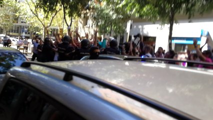 Concentració davant la seu de la CUP