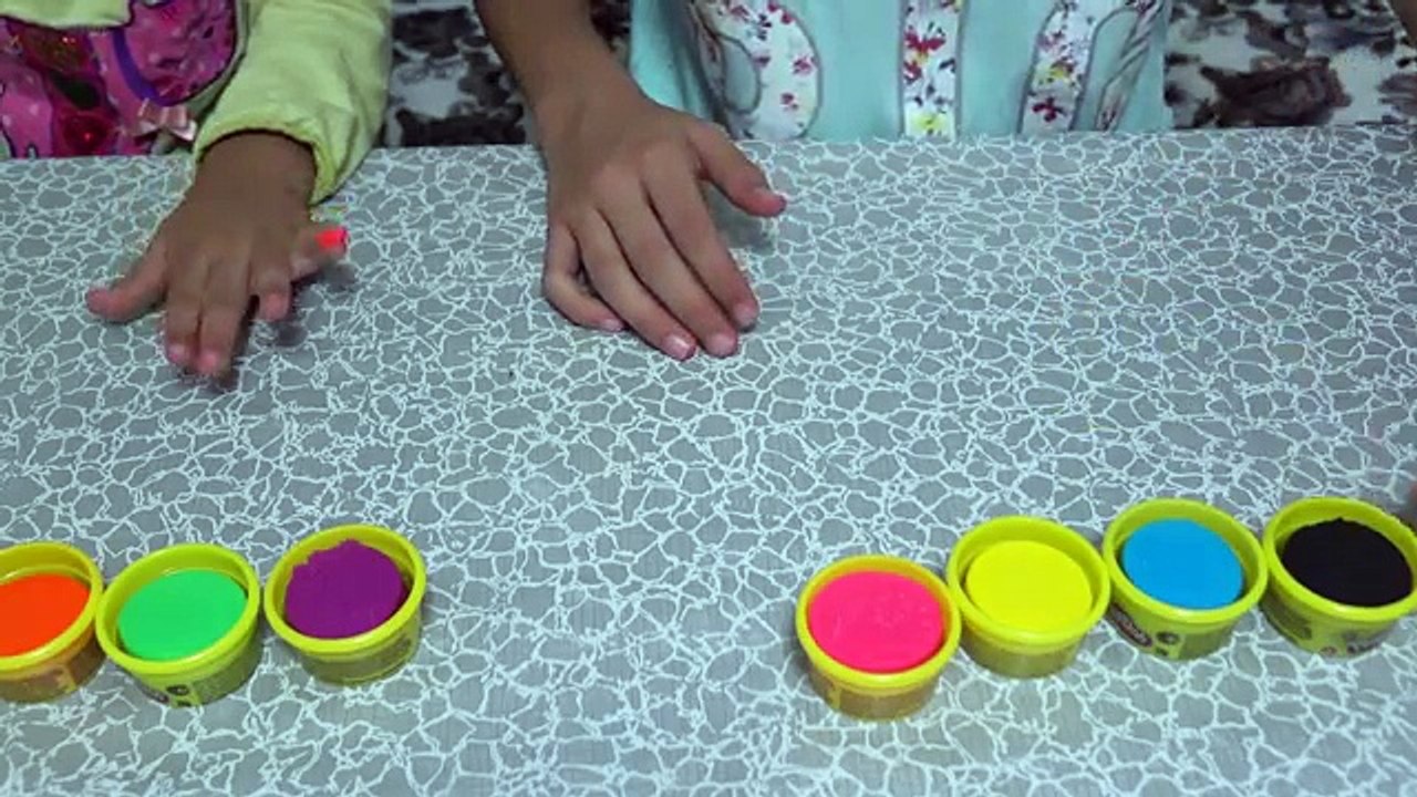 Oyun Hamurundan Gökkuşağı Tırnak Yapımı.DIY Play Doh Rainbow Nails!