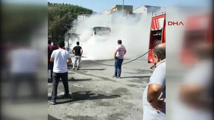 Ayazağa'da 2 Otobüs ve 2 Midibüs Yandı