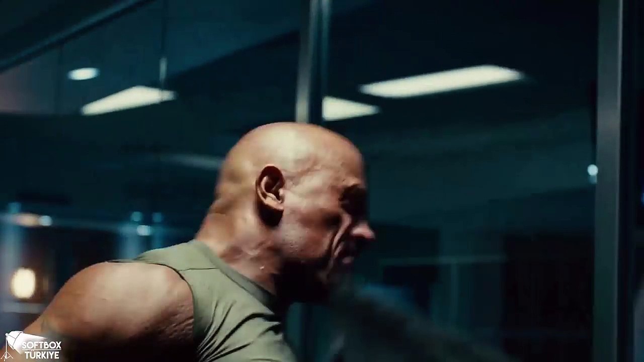 Hızlı Ve Öfkeli 7 | Luke Hobbs vs Deckard Shaw Dövüşü | HD