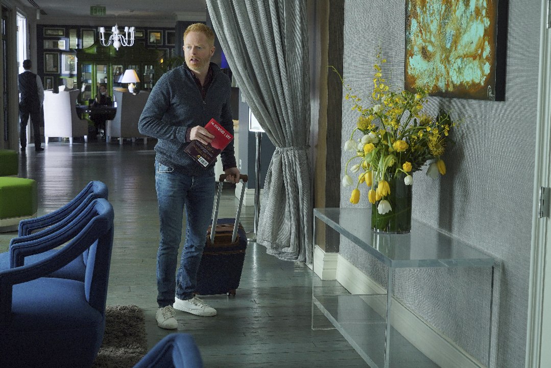 "Modern Family Season 9 Episode 1" FuLL ~~ *ONLINE STREAMING* [ HQ 720p ]