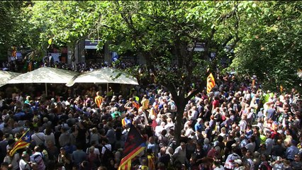 Protestas en Cataluña tras detención de 13 miembros del gobierno