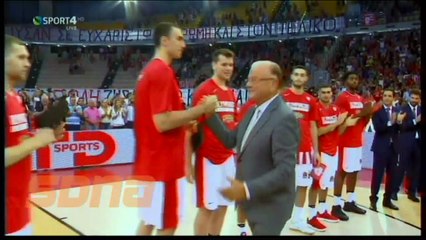 Αποθέωση Ίβκοβιτς