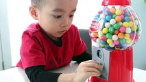 Dubble Bubble Gumball Machine Learn Colours | Counting & Kinder Egg Surprise Ryan ittibittimi & Toyz