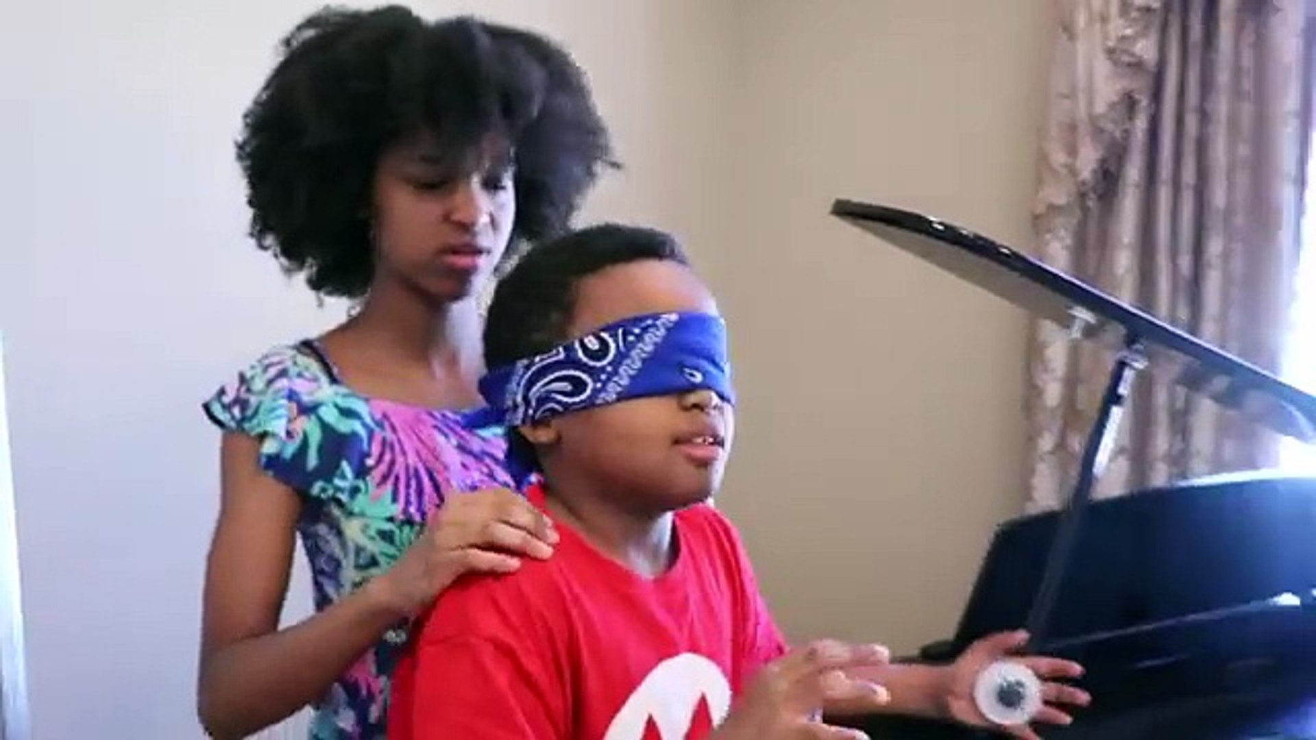 Shiloh Loses His Eyes Shasha And Shiloh Onyx Kids Video Dailymotion