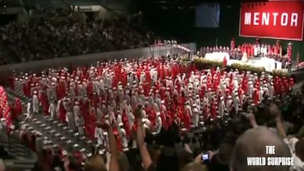 Soldier Returns Home, Surprises Sister at Graduation