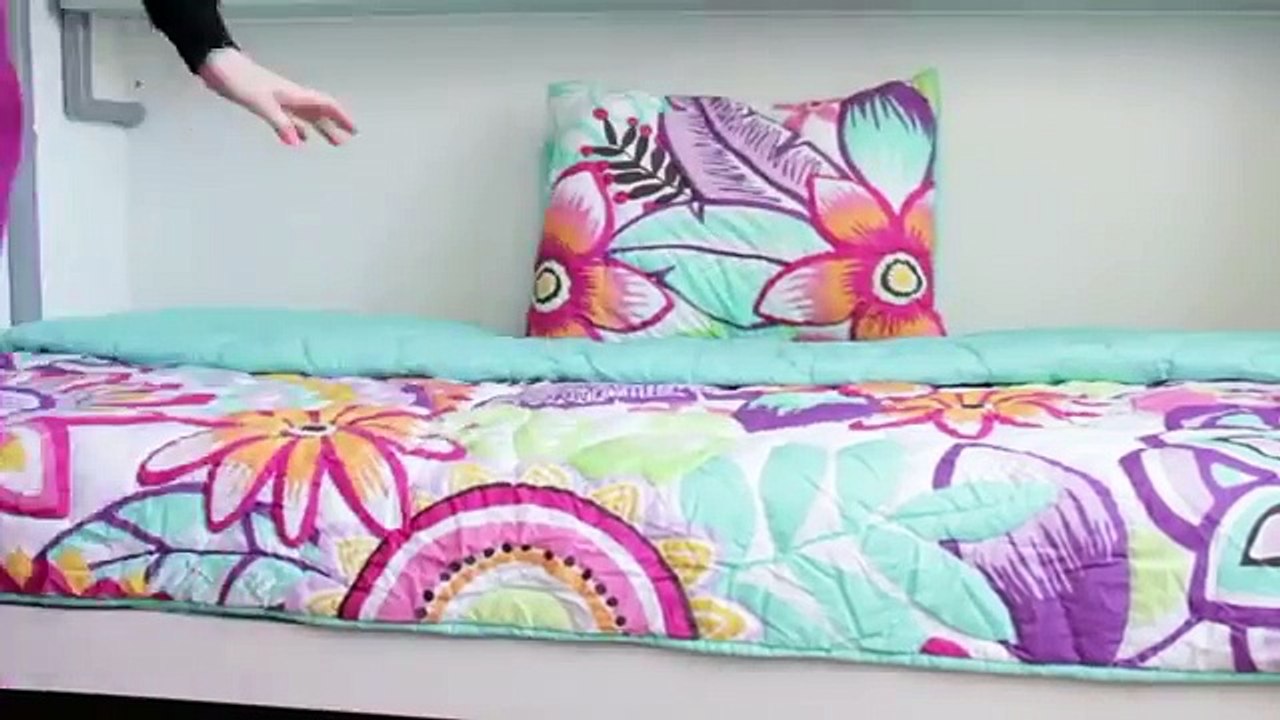 Cleaning My Room & Makeup!