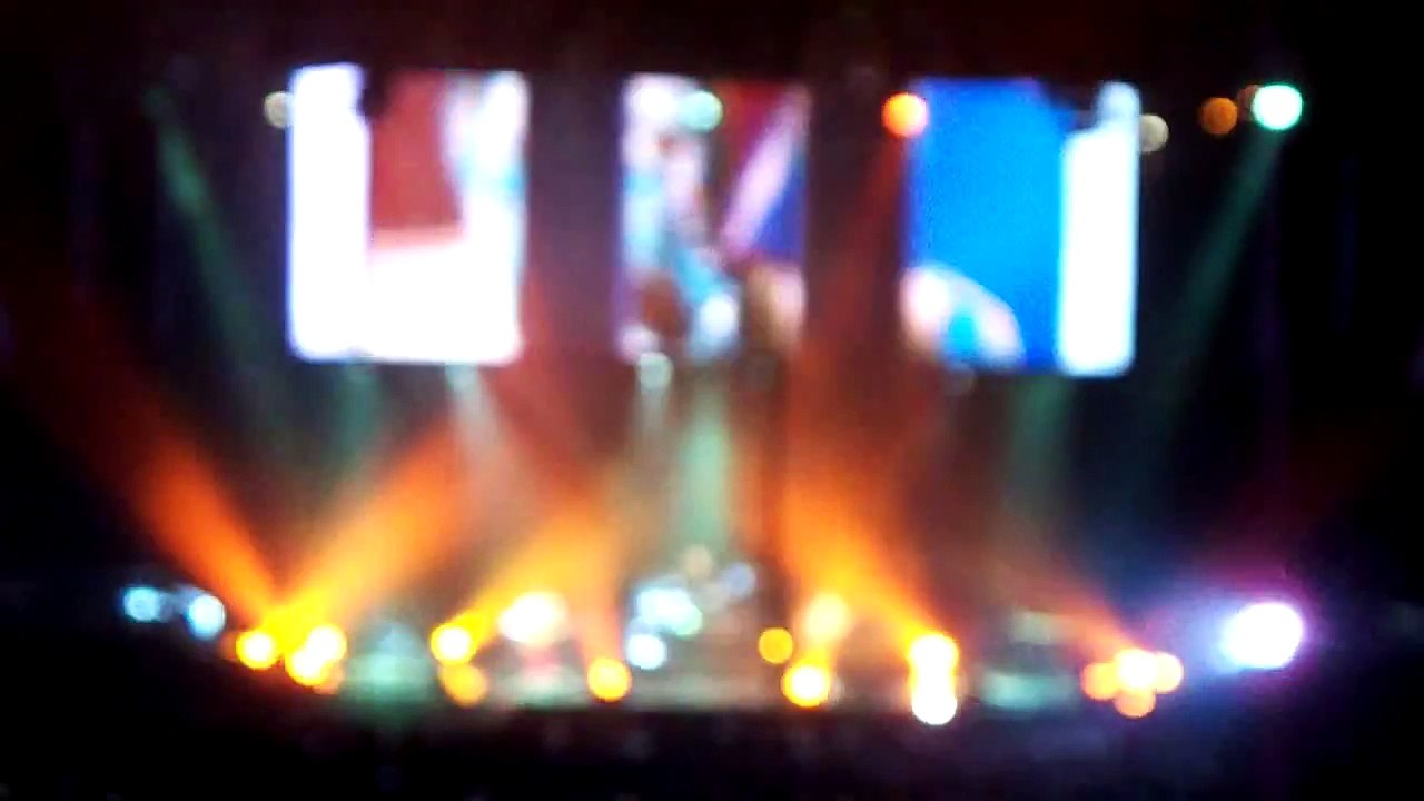 Muse - Stockholm Syndrome, Halle Tony Garnier, Lyon, France  11/22/2009