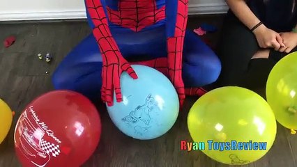 Video herunterladen: Licenciado en Letras balón ciego desafío guardián maravilla popular princesa hombre araña sorpresa juguetes universo t