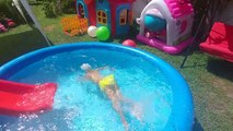Elif ile mavi havuzda yarışmalar, eğlenceli çocuk videosu