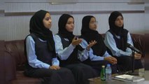 طالبات إماراتيات بشاركن في نهائيات مسابقة الفورمولا واحد في ماليزيا